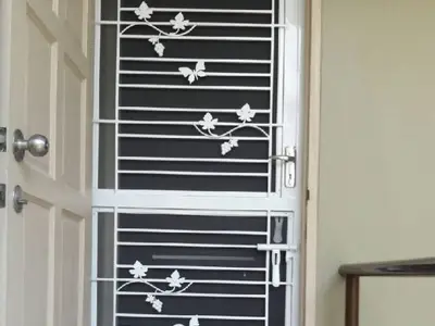 เหล็กดัดประตูบานเลื่อน